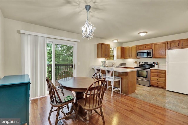 5 Westpointe Dr, Ephrata, PA 17522 - dining area with a chandelier