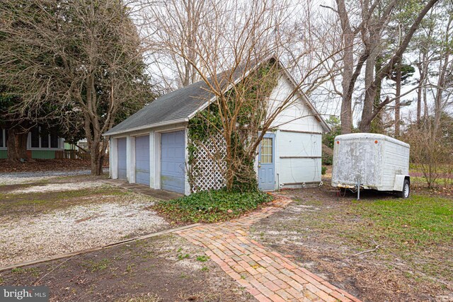 view of detached garage