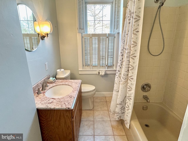 bathroom featuring plenty of natural light, toilet, shower / tub combo, and tile patterned flooring