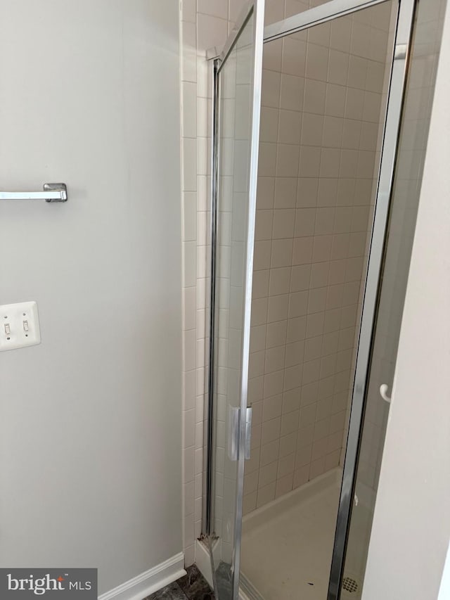325 Quinton Oaks Cir, Stephens City, VA 22655 - bathroom with a shower stall