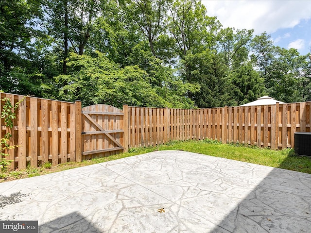 325 Quinton Oaks Cir, Stephens City, VA 22655 - view of patio featuring a gate
