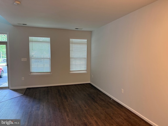 325 Quinton Oaks Cir, Stephens City, VA 22655 - empty room featuring dark wood-type flooring and a smoke detector