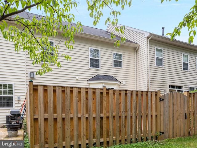 325 Quinton Oaks Cir, Stephens City, VA 22655 - rear view of property