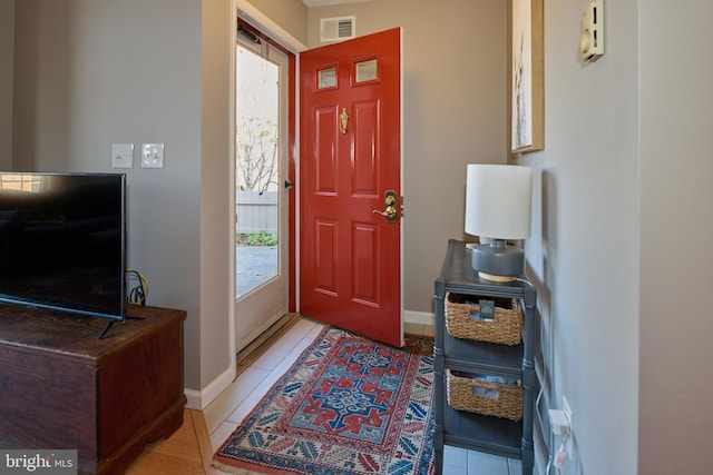 entryway featuring visible vents and baseboards