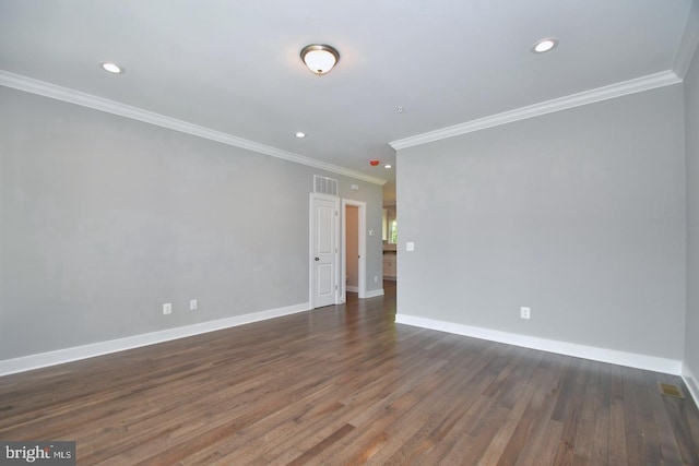 empty room with recessed lighting, baseboards, and dark wood-style flooring