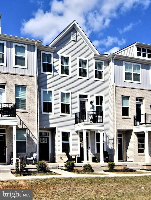 view of townhome / multi-family property