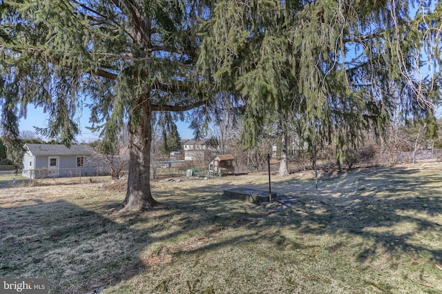 view of yard featuring fence