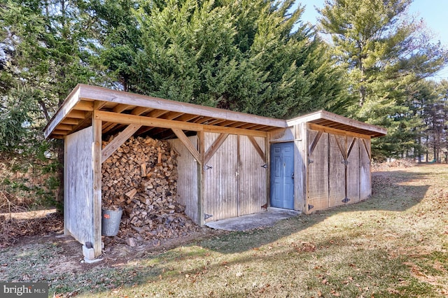 view of outdoor structure with an outdoor structure