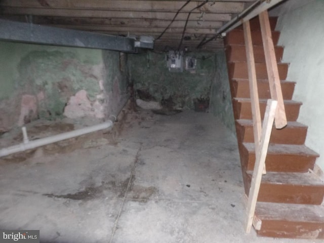 unfinished below grade area with stairs