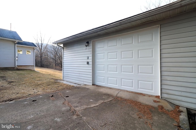 737 N Allegheny St, Bellefonte, PA 16823 - garage with driveway