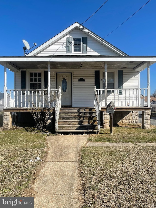 view of front facade with covered porch