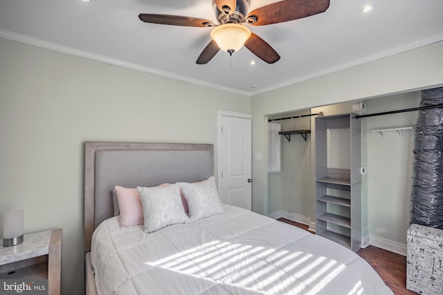 bedroom with ornamental molding, dark wood finished floors, recessed lighting, baseboards, and ceiling fan