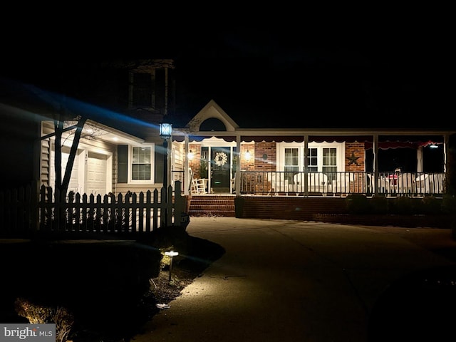 view of front of house featuring covered porch