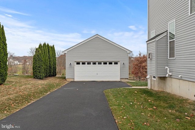 view of detached garage