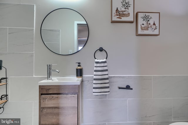 bathroom featuring vanity