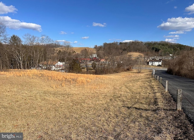 Listing photo 2 for 2218 Valley Rd, Berkeley Springs WV 25411