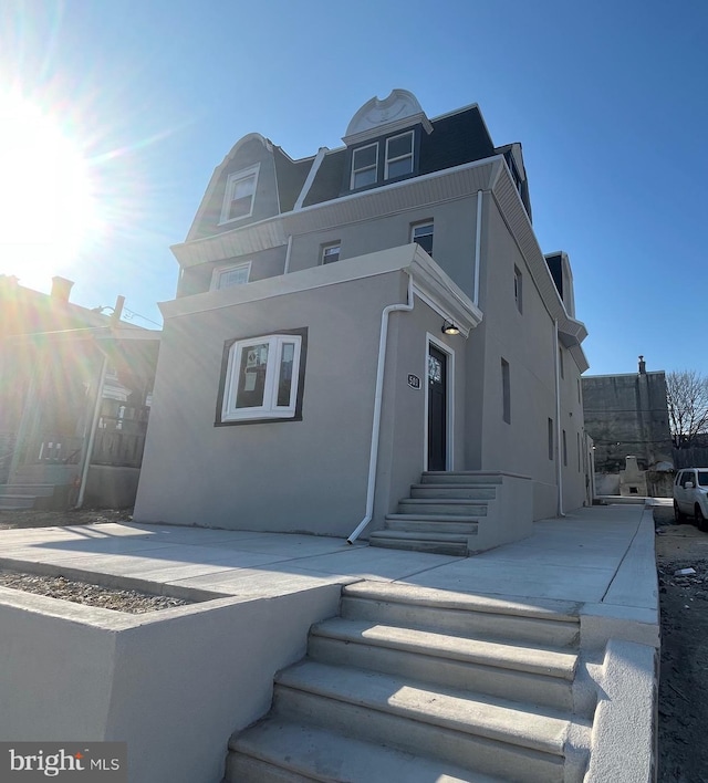 view of front of house with stucco siding