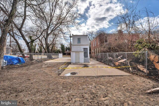 exterior space featuring fence