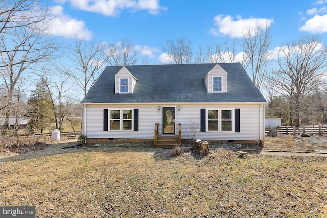 new england style home with crawl space and fence