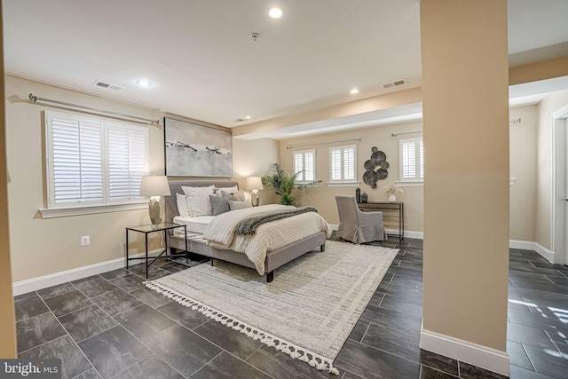 bedroom with visible vents, recessed lighting, and baseboards