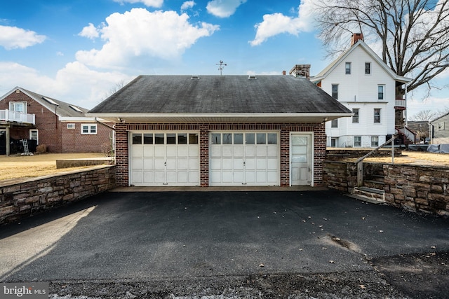 view of detached garage