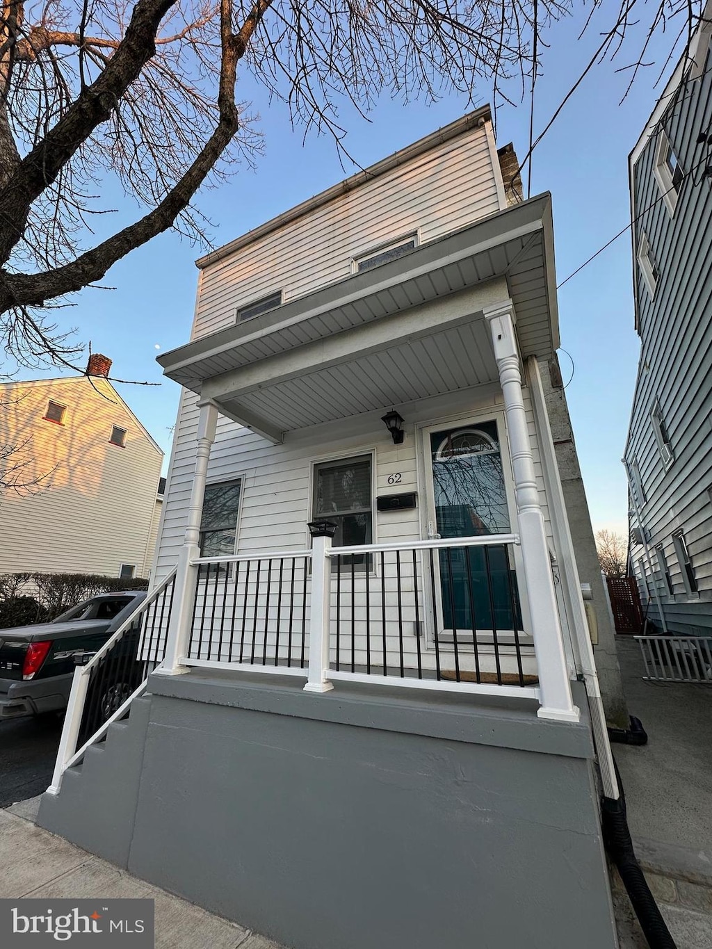 view of front of property with a porch