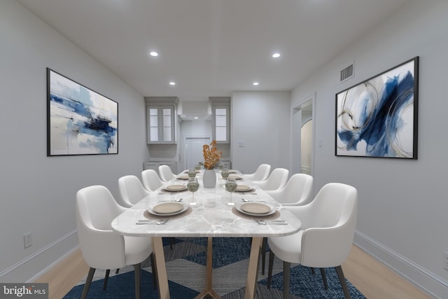 dining area featuring recessed lighting, visible vents, baseboards, and light wood-style floors