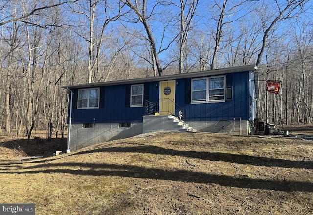 view of front of property