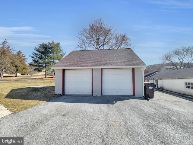 view of detached garage