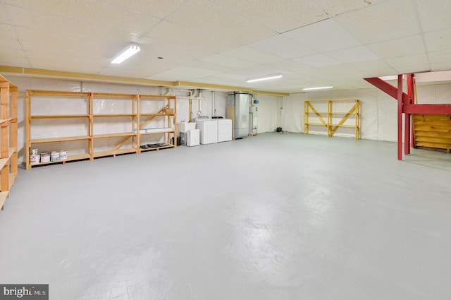 garage with washer and clothes dryer