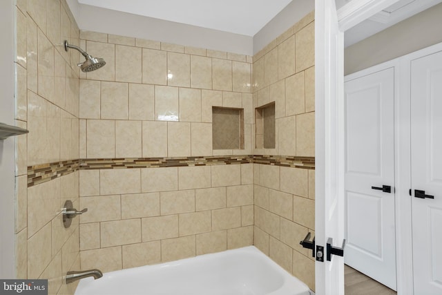 full bath with shower / bathtub combination