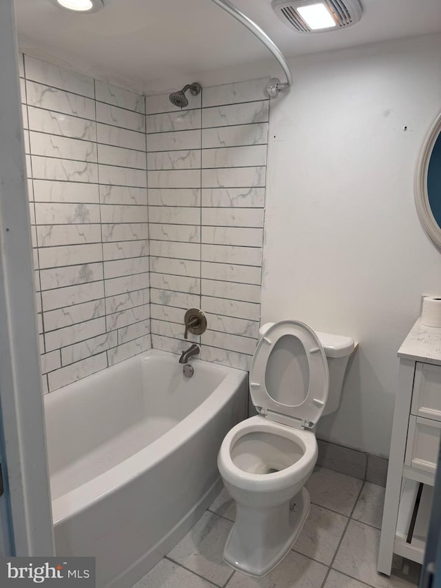 full bath featuring visible vents, toilet, baseboards, bathtub / shower combination, and vanity