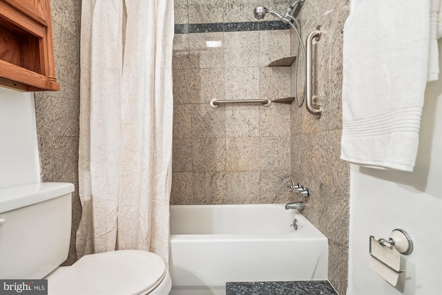 full bathroom featuring toilet and shower / tub combo with curtain