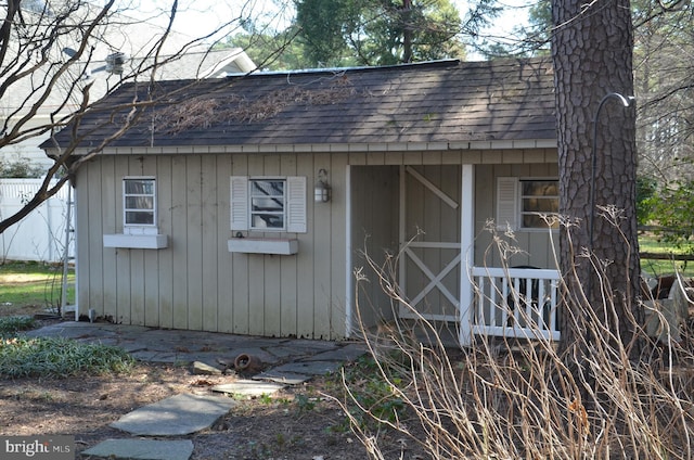 view of outdoor structure featuring an outdoor structure