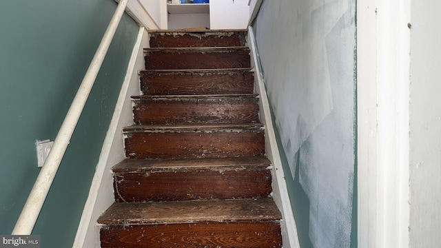 28 Harding Ave, Pennsville, NJ 08070 - view of stairway