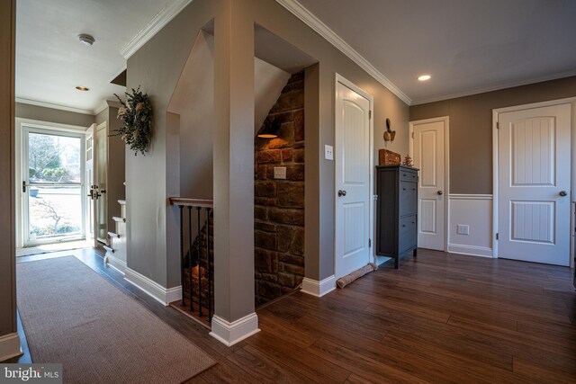 hall with recessed lighting, crown molding, baseboards, and dark wood-style flooring