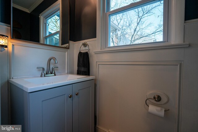 bathroom with vanity