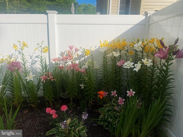 exterior details featuring fence