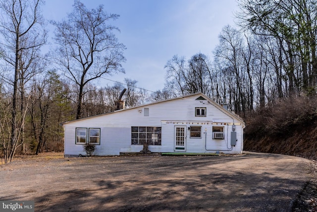 view of front of property