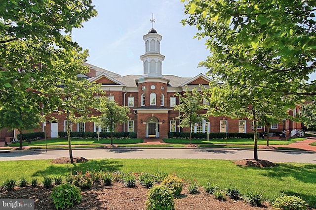 view of building exterior