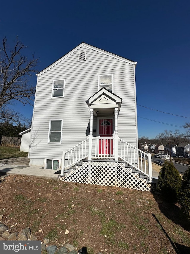 view of front of home