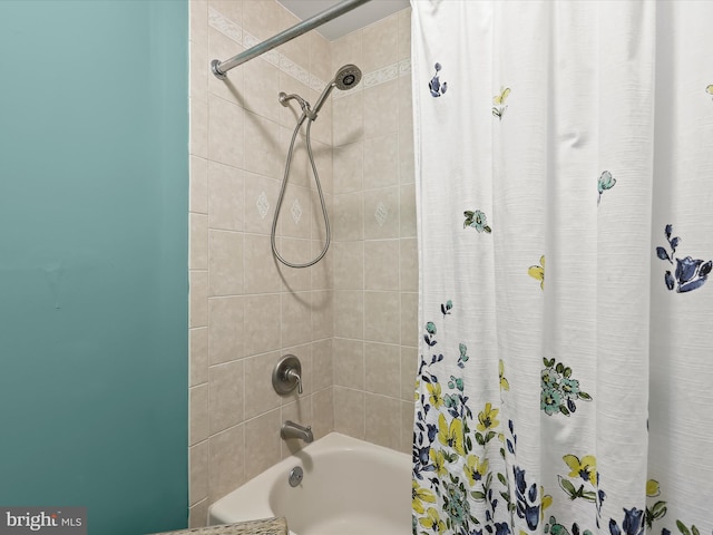 full bath with shower / bathtub combination with curtain