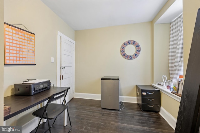 office with baseboards and dark wood-type flooring