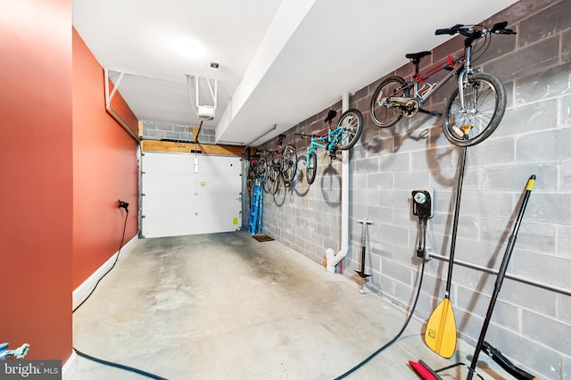 garage featuring concrete block wall