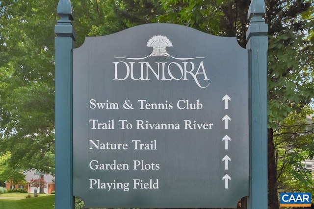 view of community / neighborhood sign