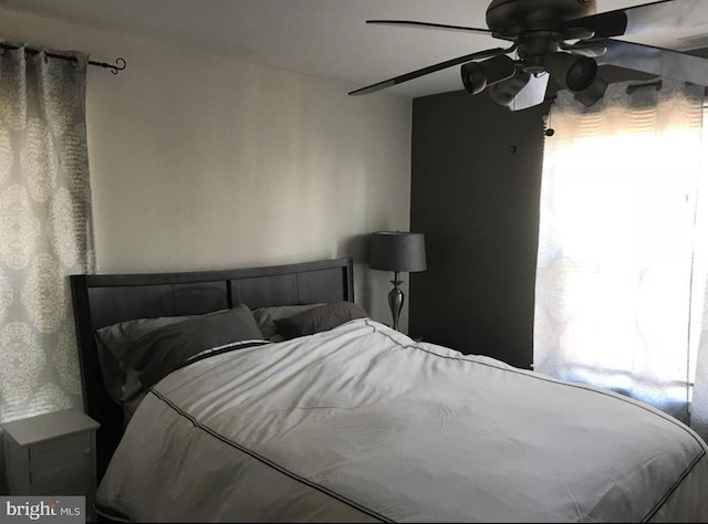 bedroom with a ceiling fan