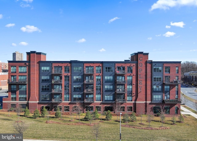 view of building exterior