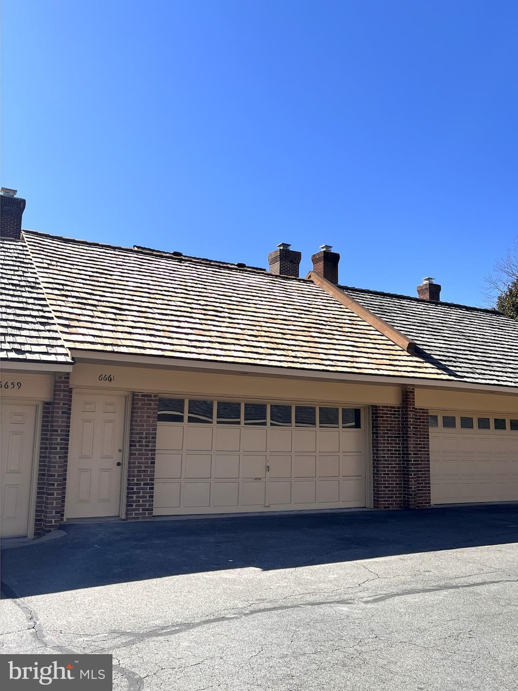 garage featuring cooling unit