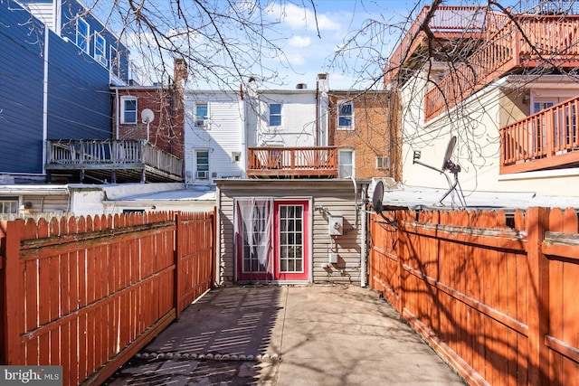 exterior space featuring a fenced backyard