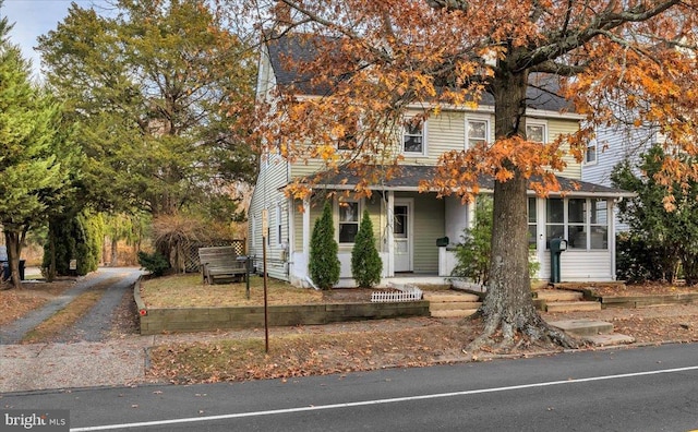 view of front facade featuring a porch